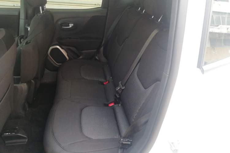 Used Jeep Renegade 2017 180T Automatic High-Energy Version