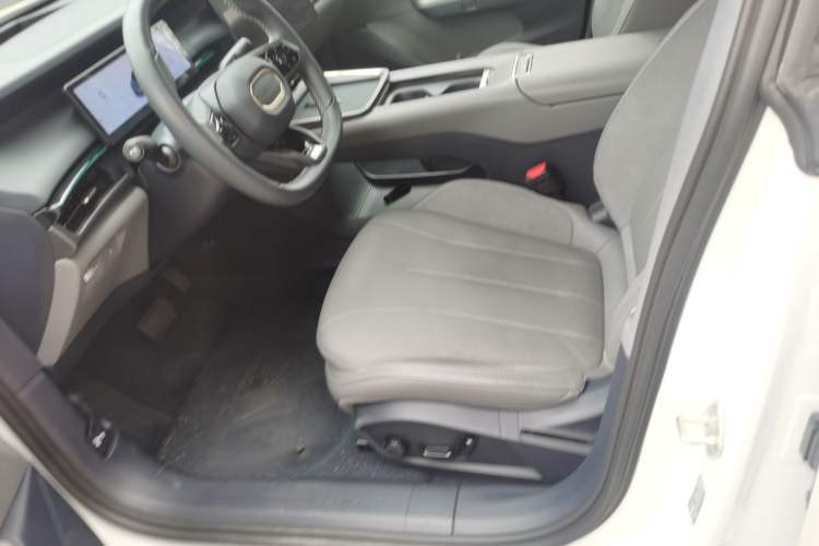 Used Lynk & Co 07 2024 EM-P 126 Long-Range Ultra
