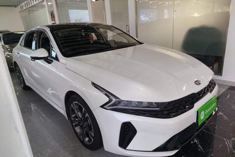 Used Kia K5 2020 270T CVVD Luxury Edition Front Right 45 Deg