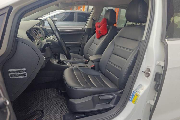 Used Volkswagen Golf 2014 1.6L Automatic Comfort Model Left Front Seat