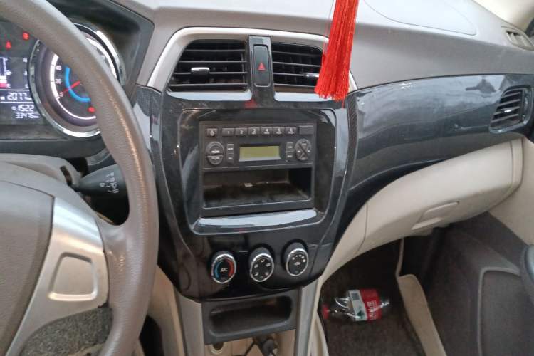 Used Foton Gatu ix5 2016 1.5L Zhiyue Model Audio And AC Panel