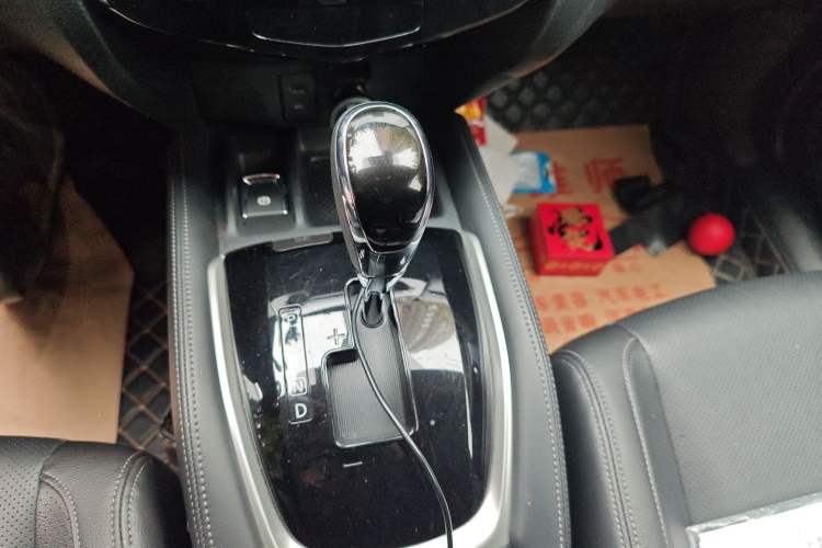 Used Nissan X-Trail 2022 Revised Version 2.0L Two-Wheel Drive Smart Connect Premium Edition
