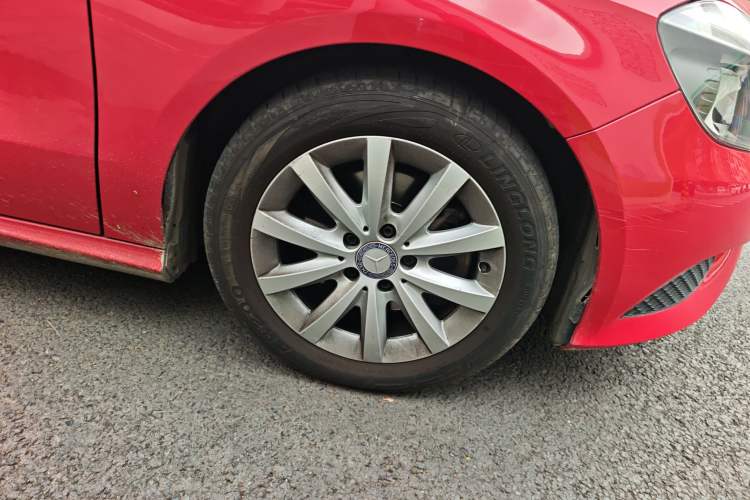 Used Mercedes-Benz A-Class 2015 A 180 Standard Model Right Front Wheel Hub