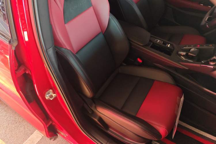 Used Lynk & Co 06 2020 1.5T JinPro model
