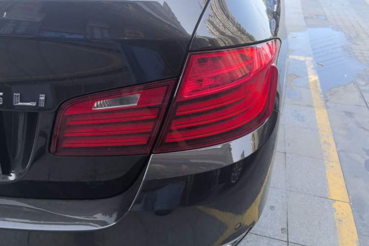 Used BMW 5 Series 2017 525Li Luxury Design Package Right Rear Taillight