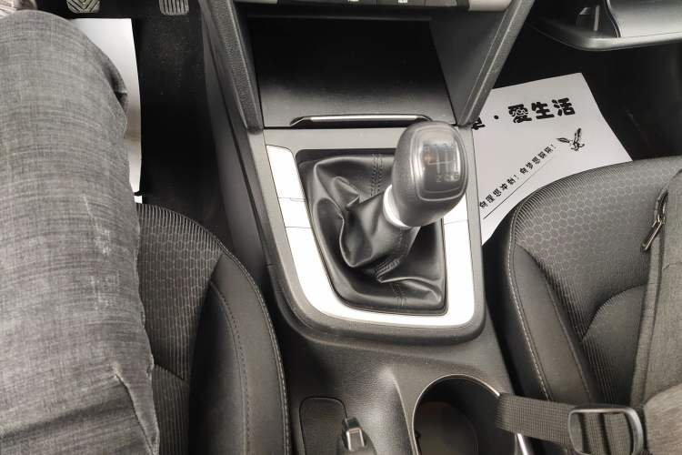 Used Hyundai Elantra (6th Generation / Lingdong) 2016 1.6L Manual ZhiXuan · Dynamic Model Gear Lever