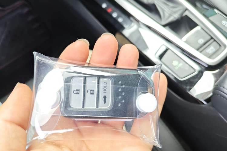 Used Honda Crider 2019 180 Turbo CVT Luxury Edition China VI Emission Standard Vehicle Key