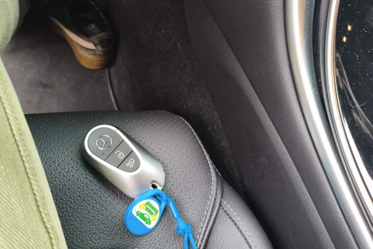 Used Mercedes-Benz C-Class 2023 Revised C 200 L Sport Edition Vehicle Key