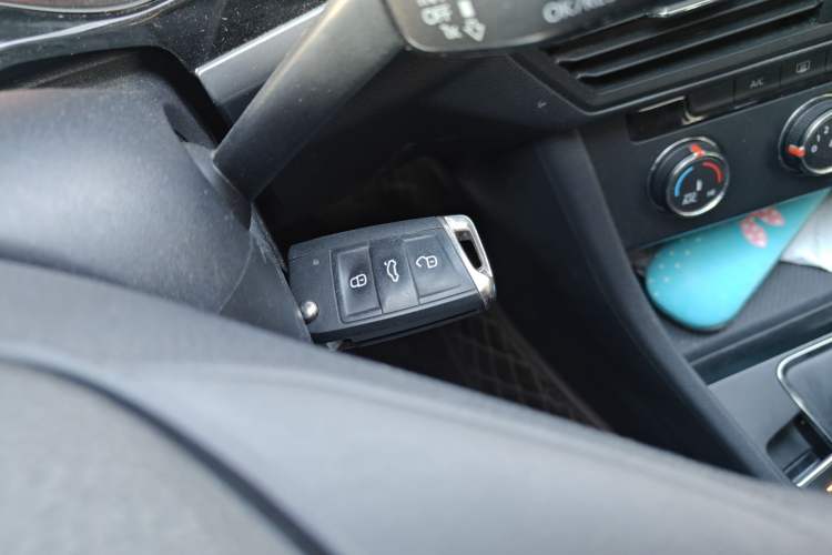 Used Volkswagen Bora 2019 Revised Version 1.5L Automatic Fashionable Style China VI
