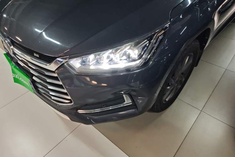 Used BYD Song 2019 1.5TI Automatic Smart Connect Luxe Version Left Front Headlight