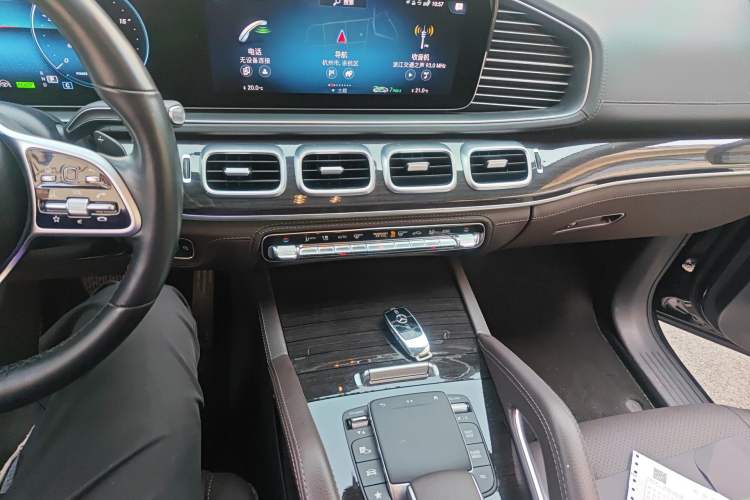 Used Mercedes-Benz GLS 2021 Refresh GLS 450 4MATIC Fashion Edition Audio And AC Panel