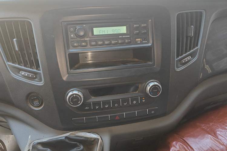 Used Foton Toano 2021 2.0T Manual Tongtu Short Wheelbase Mid-Height 5/6-Seater 4F20TC3 Audio And AC Panel