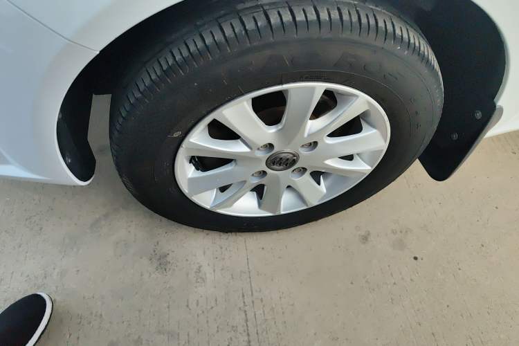 Used Buick Excelle 2015 1.5L Manual Classic Trim
