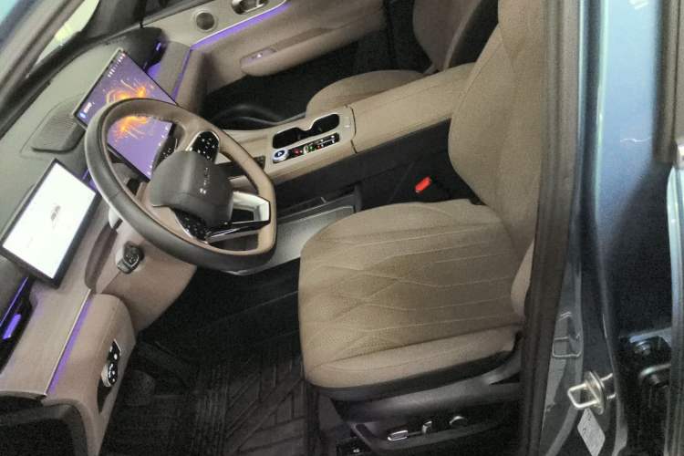 Used Chery Tiggo 8 PLUS C-DM 2025 1.5T 116 km Prestige Version 5 Seats