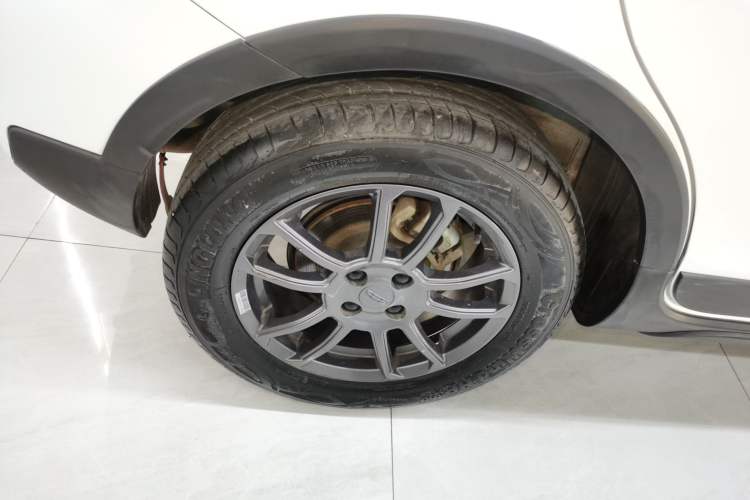 Used Geely Auto Vision X3 2021 PRO 1.5L CVT Deluxe Model
