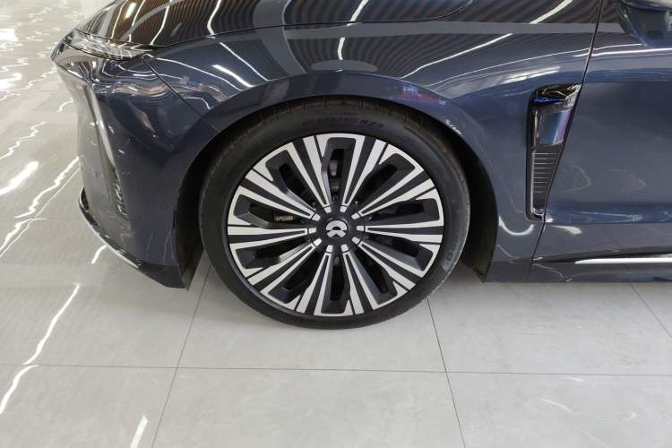 Used Nio ET9 2025 100kWh Signature Edition
