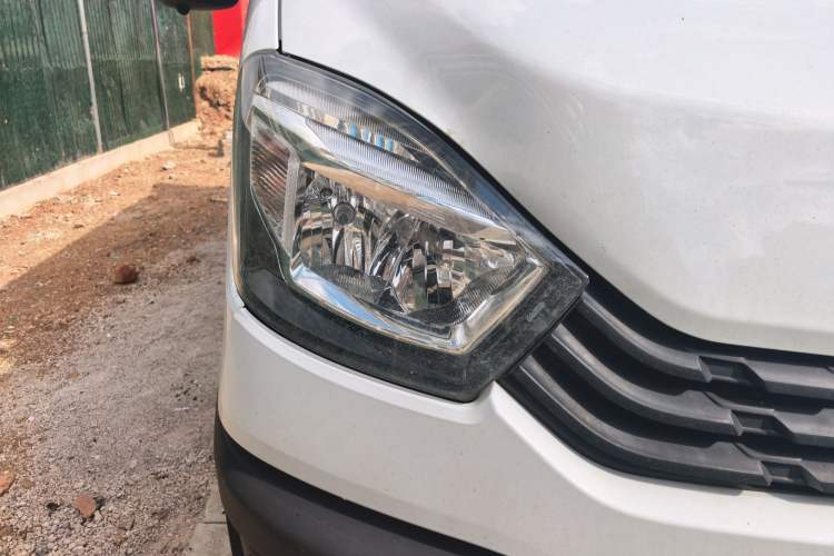 Used Iveco Eurocargo 2021 2.0T Manual Super-Rui Short Wheelbase Low-Roof Side-Hinged Door F1A