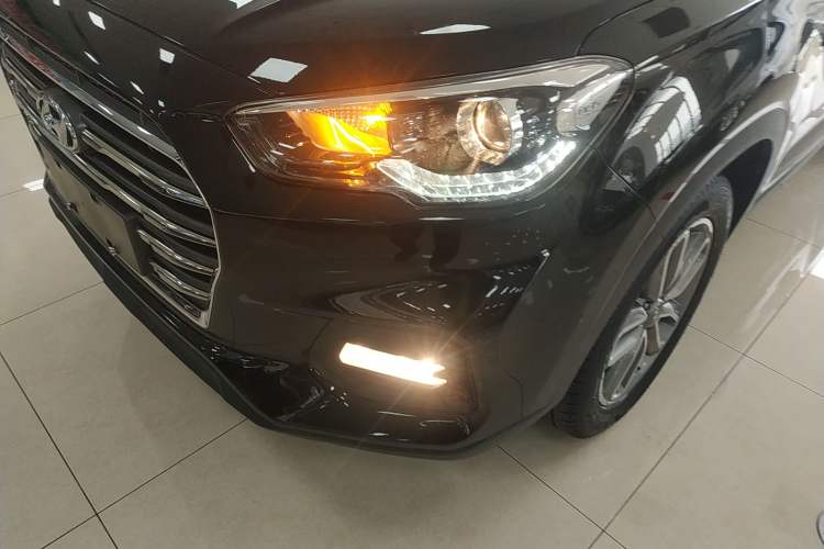Used Hyundai ix35 2019 2.0L Automatic 2WD Zhiyong·Changxiang Edition China VI Standard Left Front Headlight