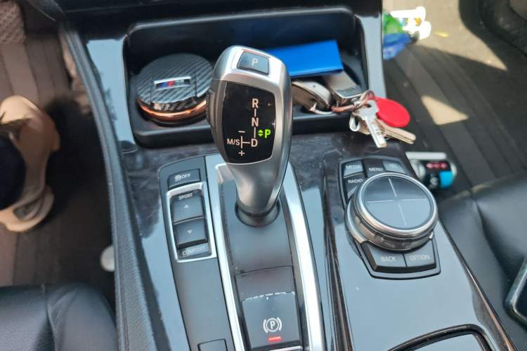 Used BMW 5 Series 2013 525Li Luxury Model Gear Lever