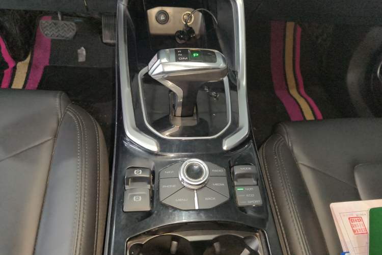 Used Haval H6 2017 Blue Label 1.3T Automatic Two-Wheel Drive ZhiShang Model
