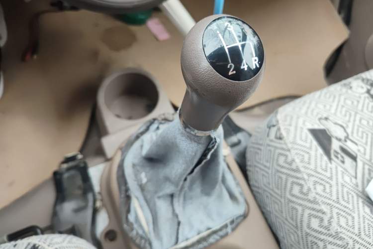 Used FAW Jiabao V70 II 2012 1.0L Standard Version