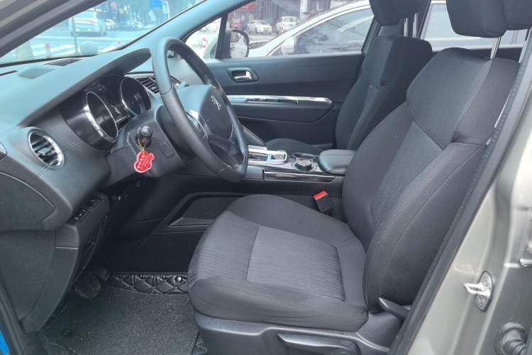 Used Peugeot 3008 2015 1.6THP Automatic Classic Edition
