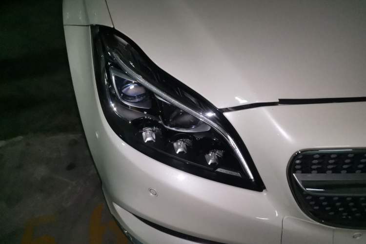 Used Mercedes-Benz CLS 2017 CLS 260 Elegant Edition Right Front Headlight