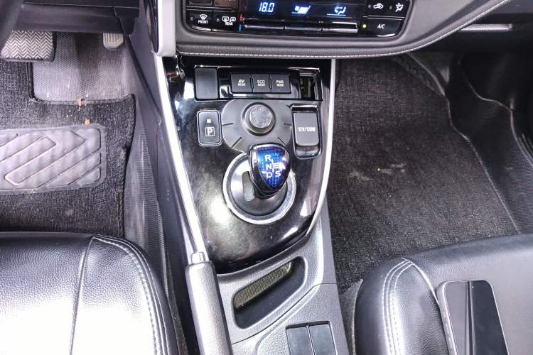 Used Toyota Corolla 2017 Revised Dual-Engine 1.8L E-CVT Leading Edition