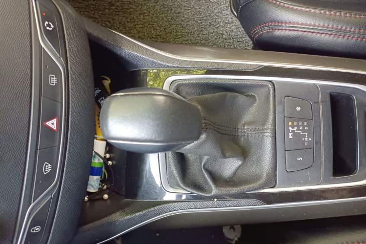 Used Peugeot 408 2014 1.8L Automatic Luxury Edition