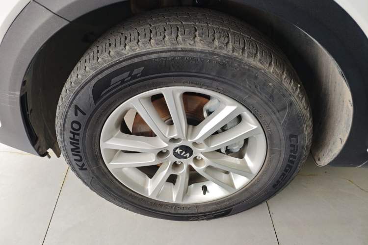 Used Kia KX7 2017 2.0L Automatic 2WD GLS 5-Seater
