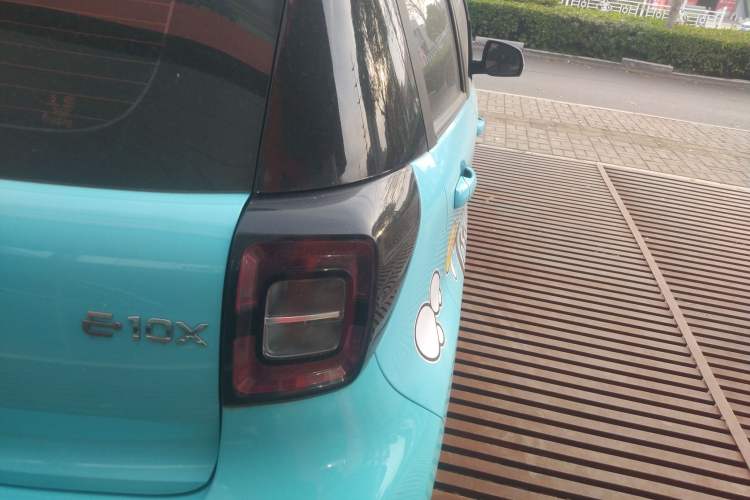 Used SOL E10X 2021 302 km Range Luxury Version 30.2 kWh
