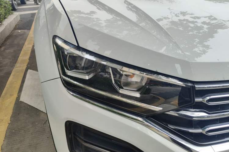 Used Volkswagen Tayron 2020 330TSI Two-Wheel Drive Luxury Smart Connectivity Version