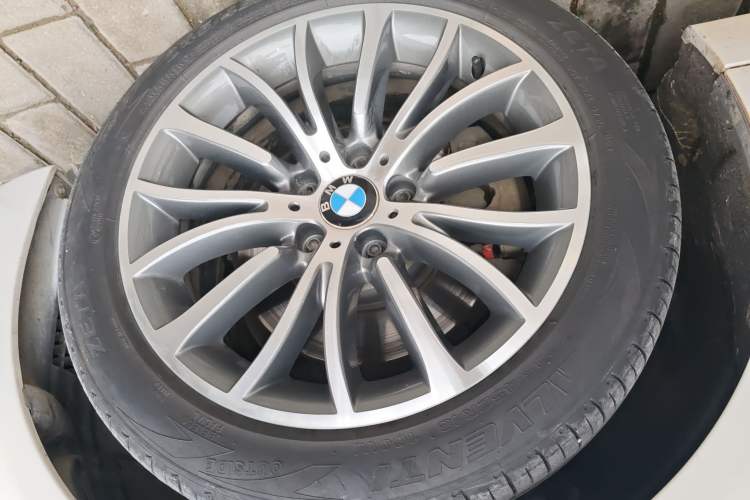 Used BMW 5 Series 2014 525Li Luxury Design Package
