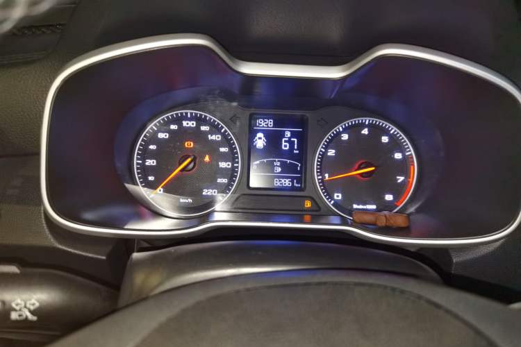 Used MG ZS 2017 1.5L Manual Comfort Edition Instrument Cluster