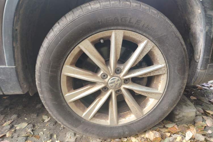 Used Volkswagen Tiguan 2015 1.8TSI Automatic Two-Wheel Drive Comfort Edition Right Front Wheel Hub
