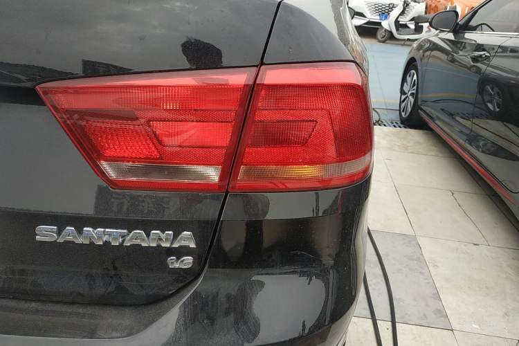 Used Volkswagen Santana 2013 1.6L Automatic Comfort Edition
