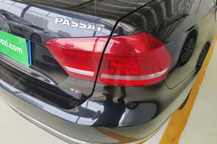 Used Volkswagen Passat 2014 1.8TSI DSG Prestige Navigation Edition Exterior 3