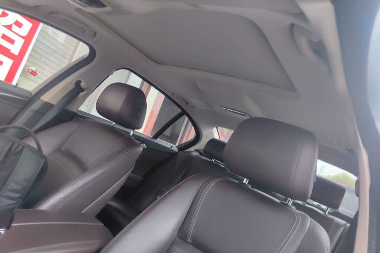 Used BMW 5 Series 2014 525Li Luxury Design Package
