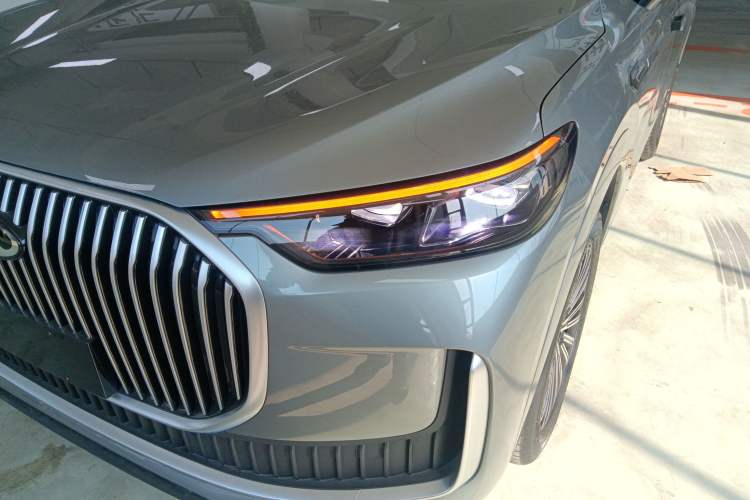 Used Chery Tiggo 9 2025 2.0T Dual-Clutch Two-Wheel Drive Comfort Edition 5 Seats Left Front Headlight