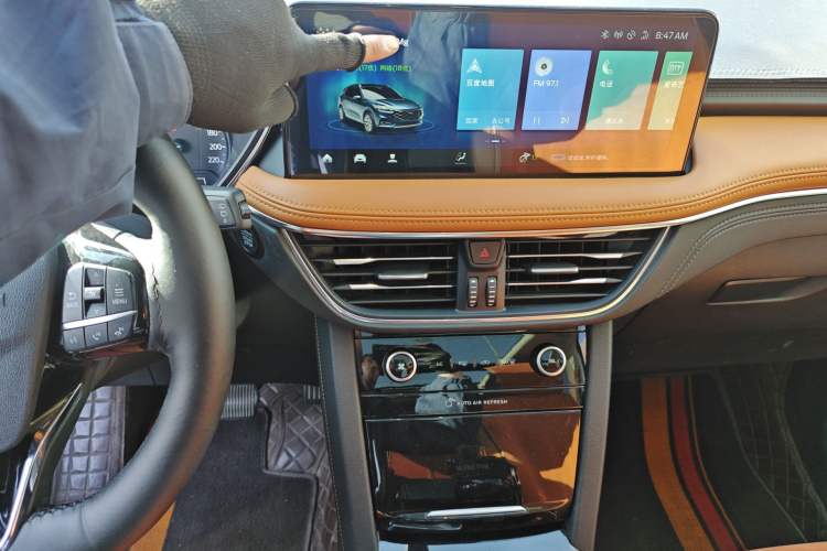 Used Ford Escape 2020 EcoBoost 245 Two-Wheel-Drive Titanium Edition Audio And AC Panel