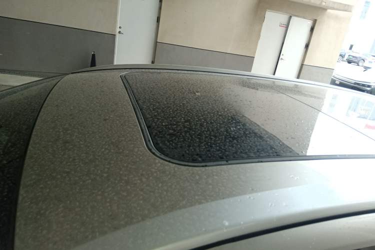 Used AION V 2024 Plus 70 Tech Edition Lithium Iron Phosphate Roof