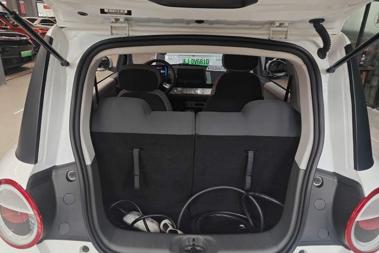 Used CHANGAN Lumin 2022 210km Sweet Edition Trunk