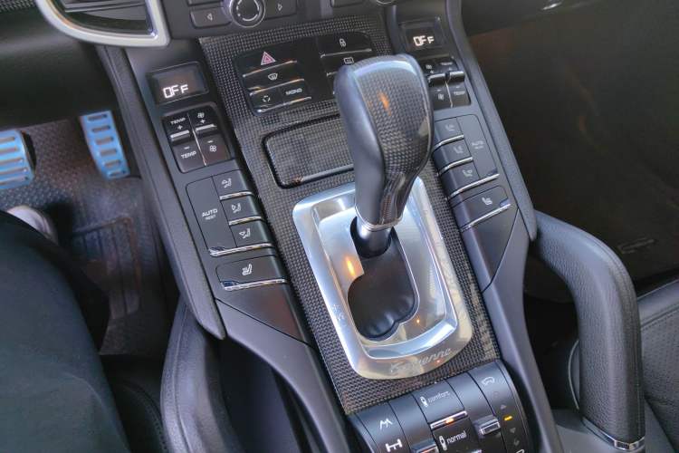 Used Porsche Cayenne 2011 Cayenne 3.0T Gear Lever