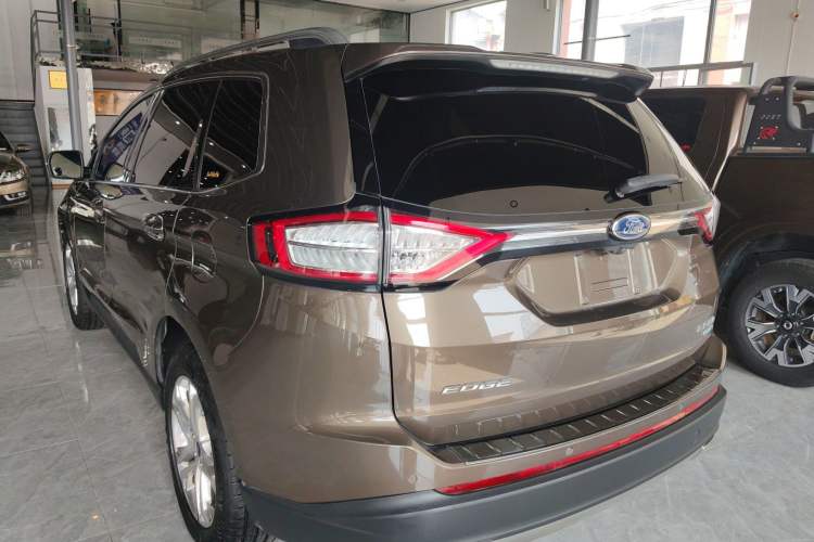 Used Ford Edge 2016 EcoBoost 245 Four-Wheel Drive Titanium Edition 7-Seater
