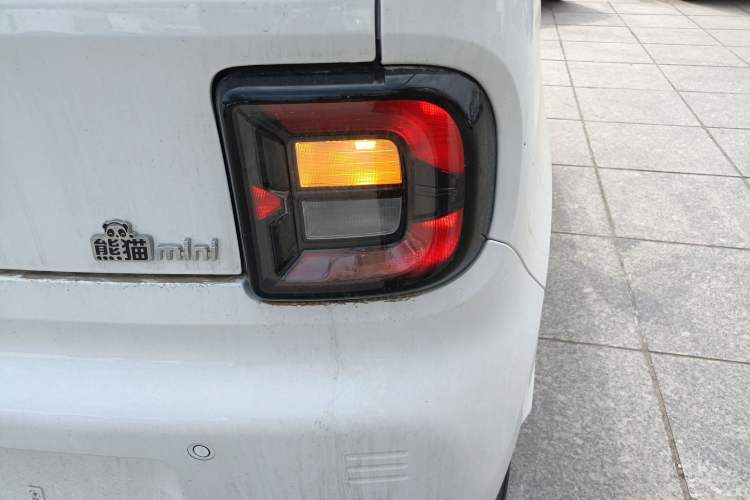 Used Geely Galaxy Panda 2024 Panda Mini 200km Endurance Bear
