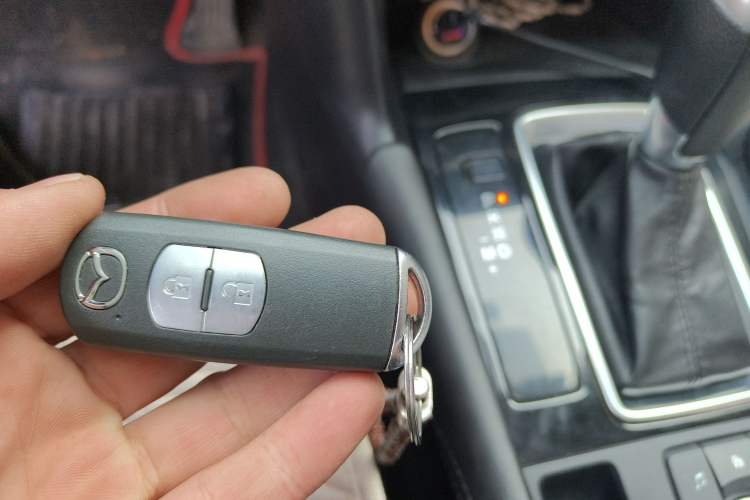 Used Mazda 3 Axela 2017 Hatchback 1.5L Automatic Luxury Model Emission Standard China V