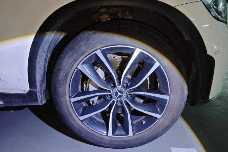 Used Mercedes-Benz GLC 2021 GLC 300 L 4MATIC Dynamic Model Right Front Wheel Hub