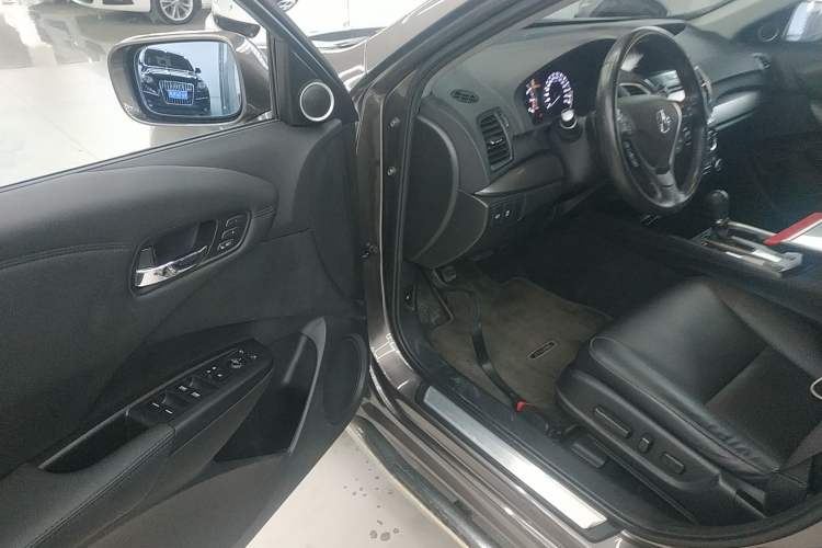 Used Acura RDX 2016 3.0L Two-Wheel Drive Comfort Edition
