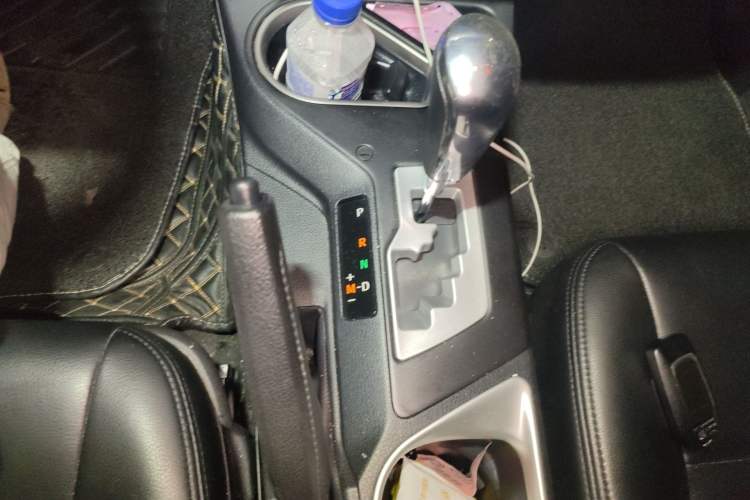 Used Toyota RAV4 2016 2.0L CVT Two-Wheel Drive Fashion Edition China V Standard