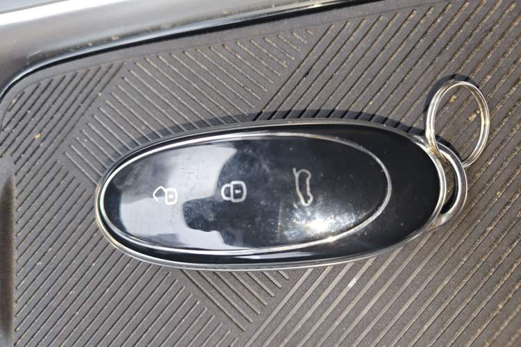 Used Dongfeng NAMMI 01 2024 330 Lite Interior 1